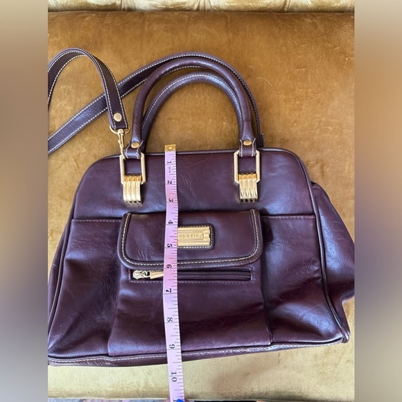 Classic Red/Burgundy Capezio Leather Bag/Purse with Shoulder Crossbody Strap - Picture 4 of 10
